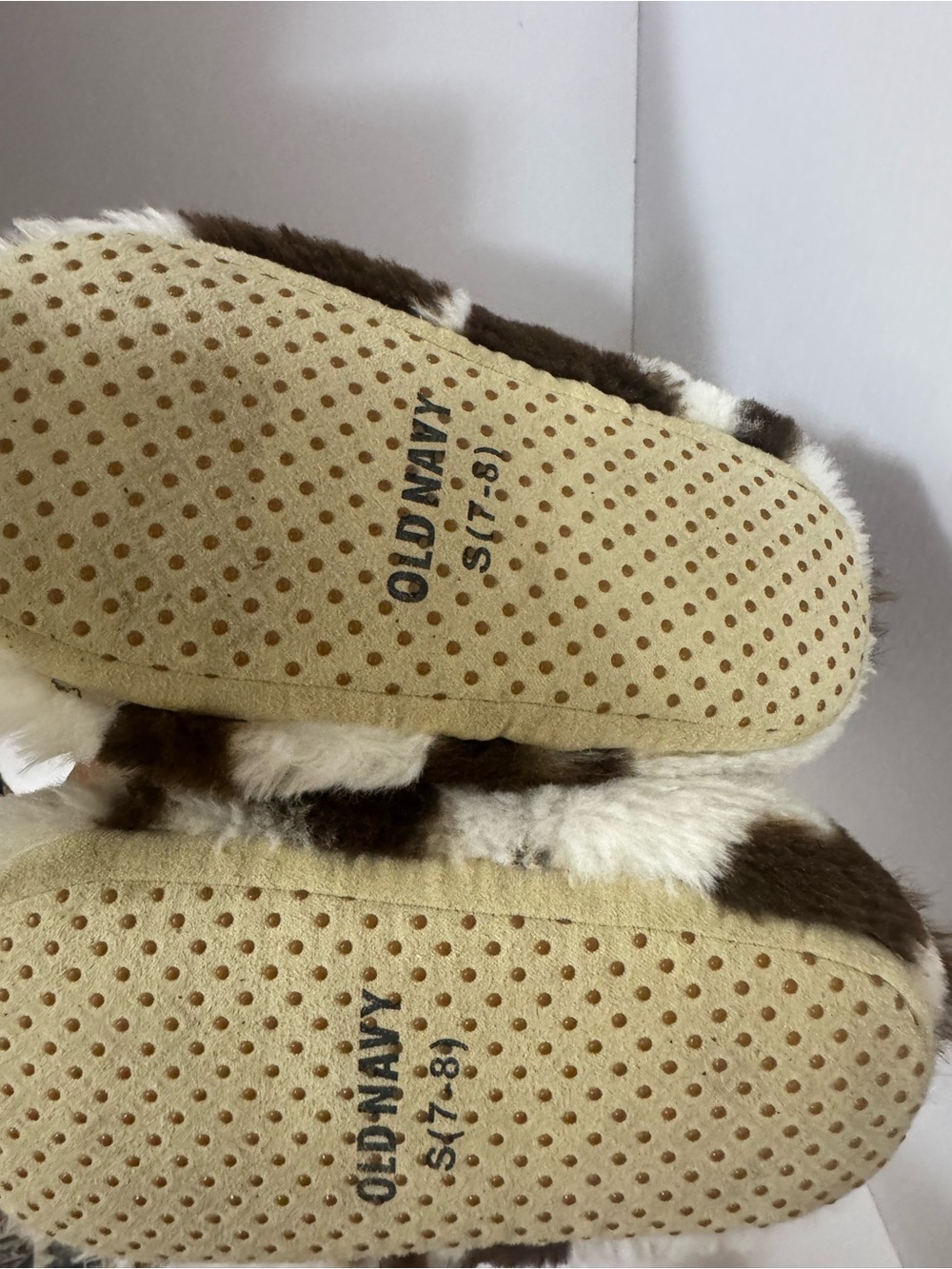 Old Navy Kids Brown & Cream Fuzzy Slip-Ons. Size S 7-8